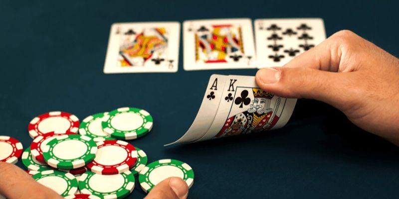 Những hành động khi chơi xì dách